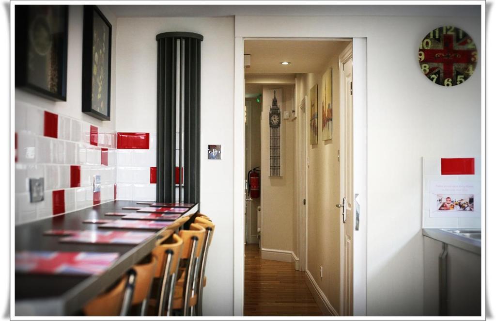 London Malvern Road Rooms To Let Room photo