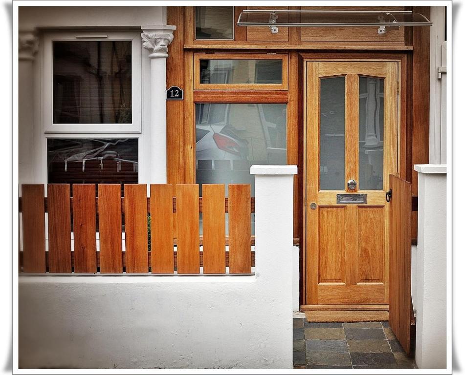 London Malvern Road Rooms To Let Room photo