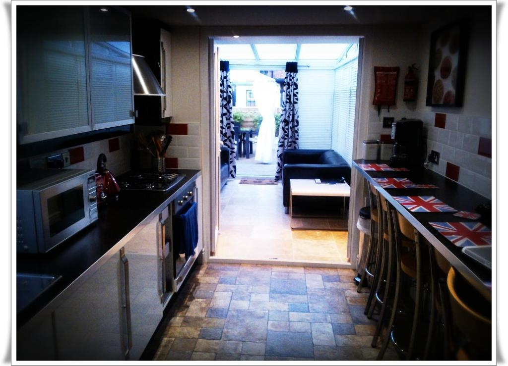 London Malvern Road Rooms To Let Room photo
