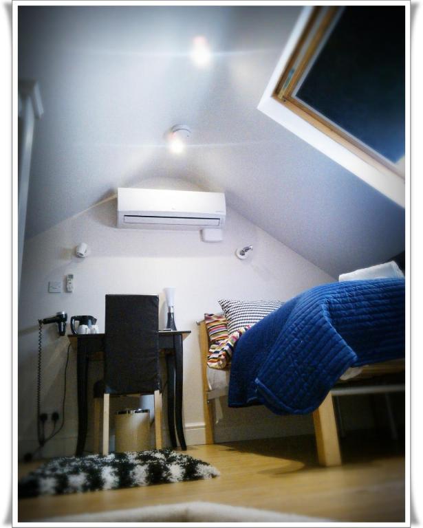 London Malvern Road Rooms To Let Room photo